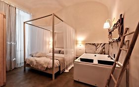 Terra Mia Suite